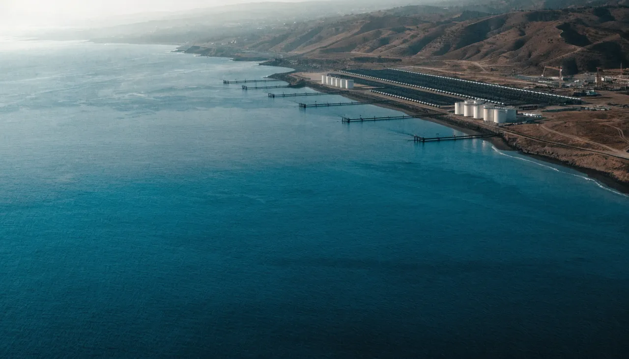 Cox Energy gana la desaladora de Rosarito: 5,291 mdp para 2,200 litros por segundo